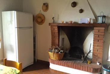 هتل Agriturismo Cervano