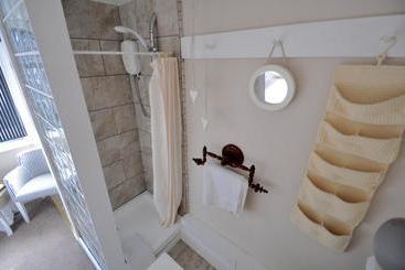 پانسیون Dunsandles Guesthouse