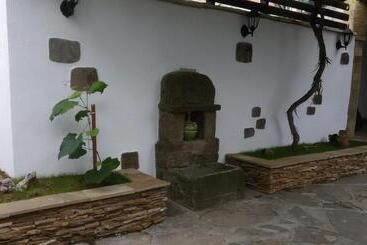 Пансион Guesthouse Koliovata Kashta