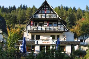 Pension & Ferienhaus Latröpchen