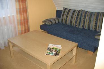 Pension & Ferienhaus Latröpchen