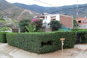 پانسیون Casa Tara