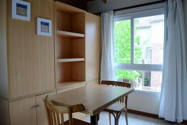 هتل آپارتمان Las Caracolas Apart Familiar