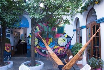 پانسیون Casa Blanca Hostel