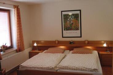 پانسیون Reiterhof Wollesen