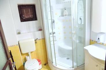 Pensiunea Red Rose Apartments