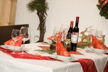 הוסטל Gasthof Ludl