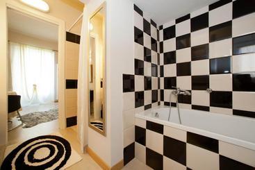 پانسیون Lori S Inn
