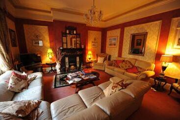 膳宿费 Riverside Guest House