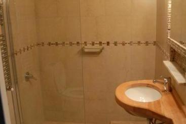 پانسیون Hostal Ayelen