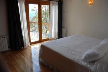 پانسیون Hostal Ayelen
