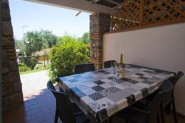 公寓式酒店  Luxury B&b Suite Jacuzzi Villa Filomena