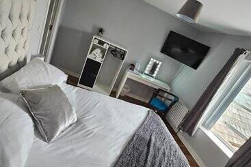 فندق صغير Laverty S   The Black Bull Inn