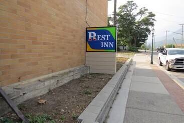 הוסטל Rest Inn Lytton