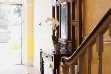 پانسیون The Townhouse Strand