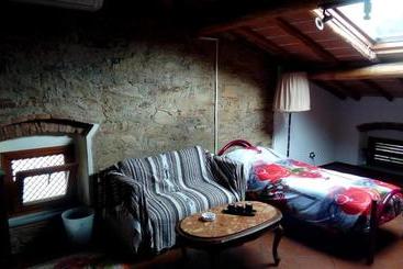 پانسیون Tuskany Stonehouse