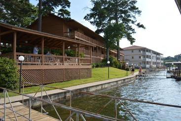 旅馆 Country Inn Lake Resort