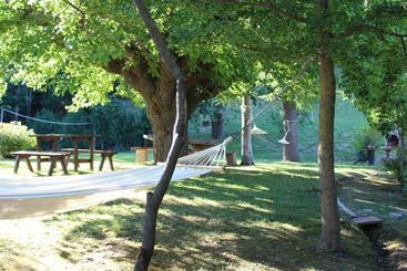 هتل Agriturismo B&b Bio La Tana Del Lele
