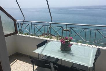 پانسیون Qeparo Antonio Rooms