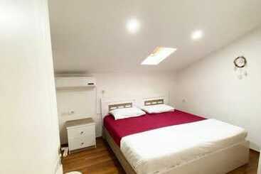 ペンション Guest House Himaj
