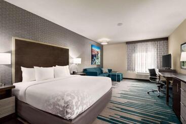 هتل La Quinta By Wyndham Clovis Ca