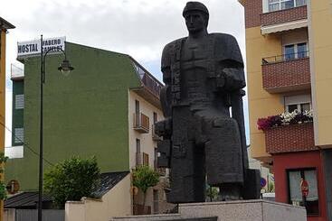 בית מלון כפרי Hostal Camelot