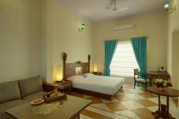 هتل Aaram Baagh Resort & Spa Agra  By Pachar Group