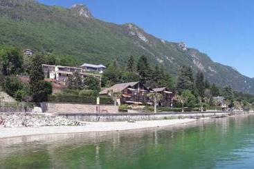 تختخواب و صبحانه Villa Steriane