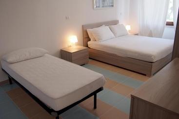 Le Rose Beach & Suites Appartamenti Fronte Mare A Villarosa