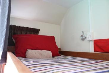Adventure Queenstown Hostel