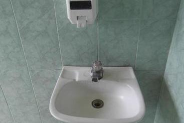 هاستل Landivar Zona 7
