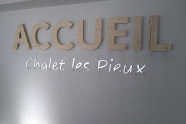هتل Chalet Les Pieux