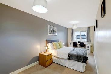 هتل Ur Stay Apartments Leicester