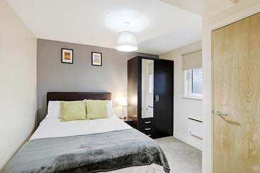 هتل Ur Stay Apartments Leicester