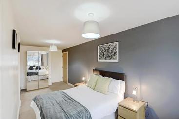 هتل Ur Stay Apartments Leicester