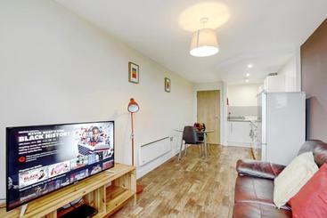 هتل Ur Stay Apartments Leicester
