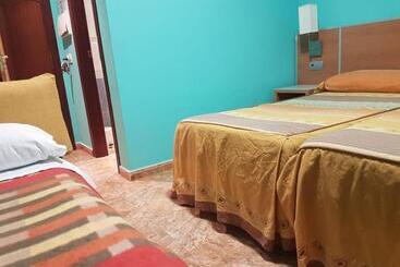 بنسيون Camping Hotel Los Molinos
