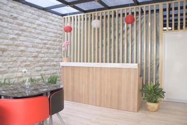 پانسیون Reddoorz Plus Syariah Near Manggarai Station 3