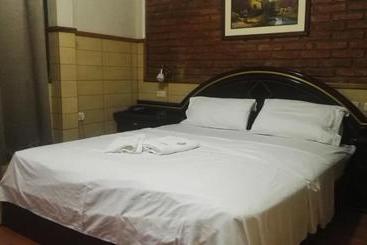 هتل Residencial Pinocho