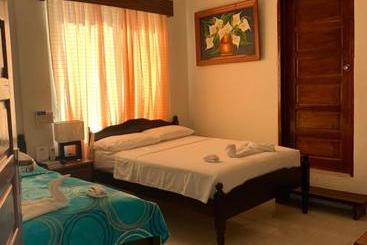 پانسیون Fernando S Seaside Guest House