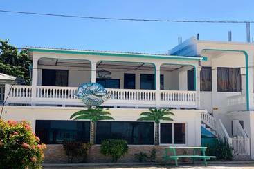 پانسیون Fernando S Seaside Guest House