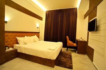 هتل Saffron Villa Yercaud