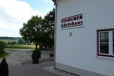 Ostello Gästehaus Stahuber