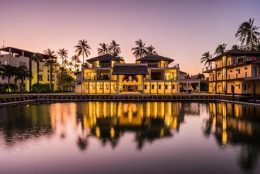 استراحتگاه Boat House Riverfront   Managed