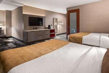 هتل Best Western Premier Noho Inn
