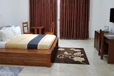 Ibisa Hotel Takoradi