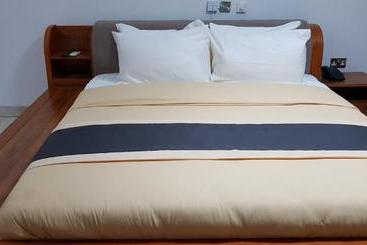 Ibisa Hotel Takoradi