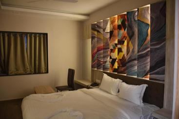 هتل Kuber Inn