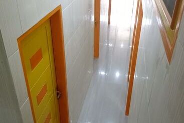 پانسیون Hong Jaya Homestay   Hostel
