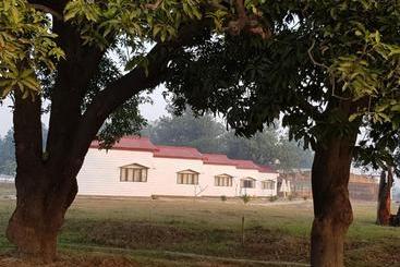 استراحتگاه Living Green Farms